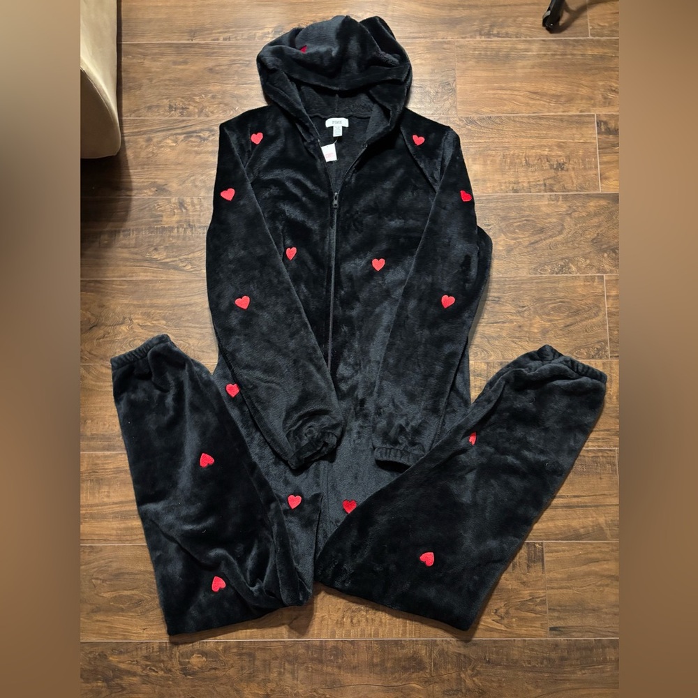 PINK Victoria's Secret Black Fleece Red Heart Valentine Onesie
